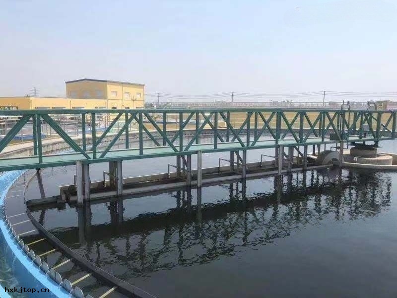 液下往復式(shì)刮泥機(jī)